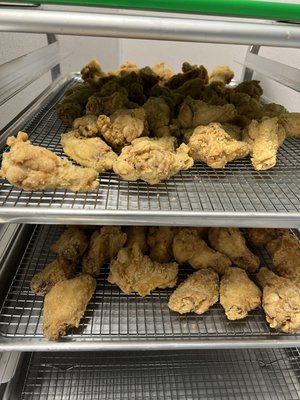 D&N Hot Wings by null