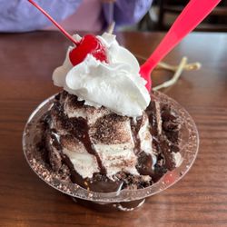 Dairy Isle - Brownie sundae