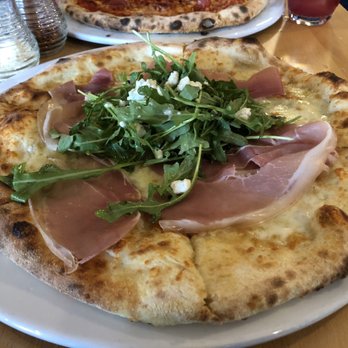 The Guest House - American Near Me - Kenmore, Washington
