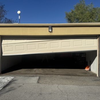 SoCal Garage Door Pros - Before - Garage Door Services Near Me - Westchester , California