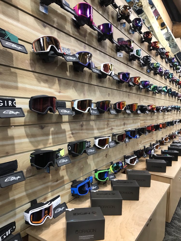 POWDER HOUSE STATELINE Updated July 2024 4045 Lake Tahoe Blvd, South Lake Tahoe