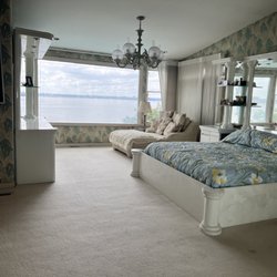 Turn Key Real Estate - Kings Point home for sale.  Renovate or build your "Dream Home" Here Call Phil @ Turn Key (516) 647-4289