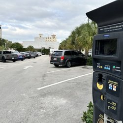 The Neat Waxing - Parking in the back of the waxing place