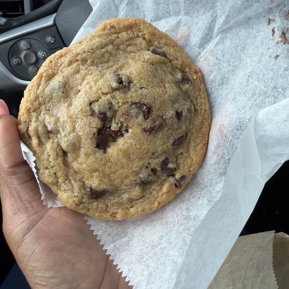 The Daily Bread Bakery & Cafe - Chocolate chip cookie - Bakeries Near Me - St. Louis, Missouri The Daily Bread Bakery & Cafe - Chocolate chip cookie - Bakeries Near Me - St. Louis, Missouri
