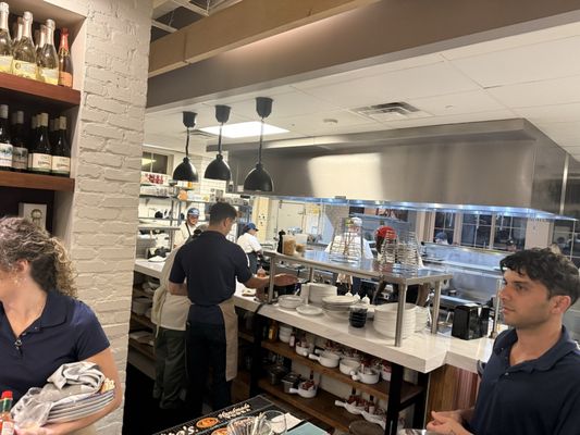 Roberto's Deluxe Oysters and Fine Fish by null