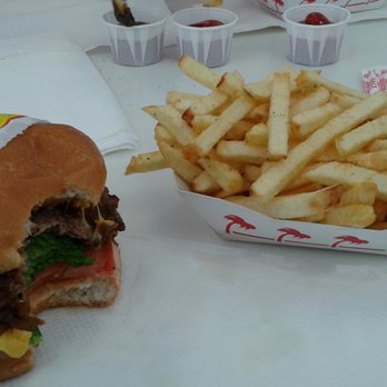 In-N-Out Burger - Yum! - Burgers Near Me - Phoenix, Arizona In-N-Out Burger - Yum! - Burgers Near Me - Phoenix, Arizona
