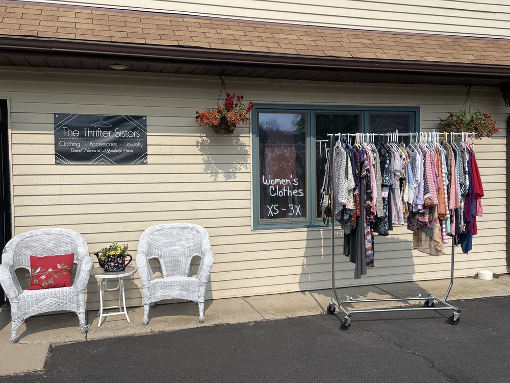 THE THRIFTER SISTERS 402 South Front St, Burlington, Wisconsin