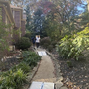 Randall Moving and Storage - Our team hard at work! - Movers Near Me - Chantilly, Virginia Randall Moving and Storage - Our team hard at work! - Movers Near Me - Chantilly, Virginia