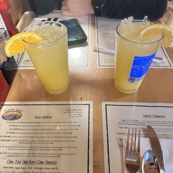The Sunrise Shack - Mimosas - Breakfast & Brunch Near Me - Glen, New Hampshire