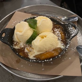 1909 - Dessert Apple Peach Cobbler Where are the crumbles? - Bars Near Me - Temecula, California