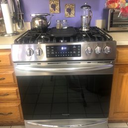 Frigidaire slide in gas range Frigidaire slide in gas range