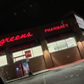 Walgreens - a pharmacy at night - Drugstores Near Me - Lynchburg, Virginia