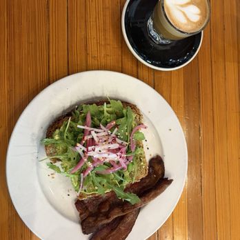 The Mud House - Avocado toast and cortado - Coffee & Tea Near Me - Saint Louis, Missouri