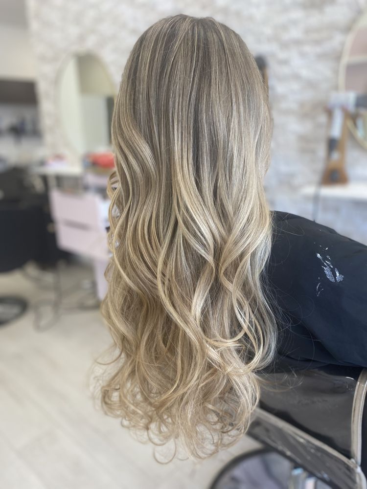 Le Salon Mia Image