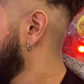Supreme Cutz - Deep cuts on neck - Barbers Near Me - Seattle, Washington Supreme Cutz - Deep cuts on neck - Barbers Near Me - Seattle, Washington