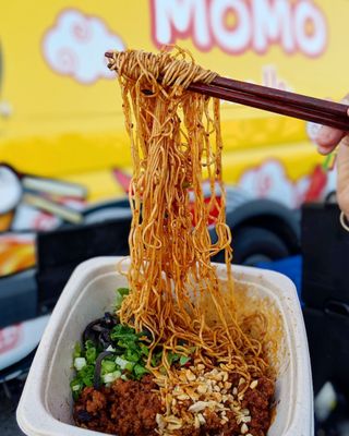 MOMO noodle by null