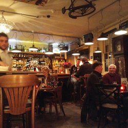 Le Petit Bistro