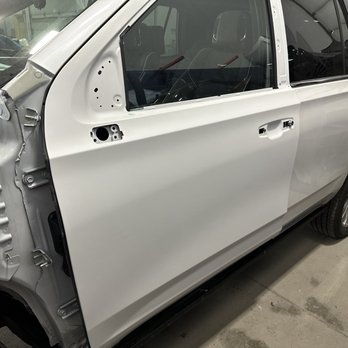 Collision Experts - 2023 Escalade, replaced Fender and Blend Front door for proper paint match. Removed handle, mirror and trims to ensure no paint failure. - Body Shops Near Me - Frankfort, Illinois Collision Experts - 2023 Escalade, replaced Fender and Blend Front door for proper paint match. Removed handle, mirror and trims to ensure no paint failure. - Body Shops Near Me - Frankfort, Illinois