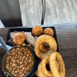 Mount Pleasant Smokehouse - Mixed brisket plate