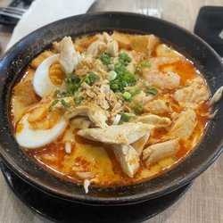Basil Leaf Asian Fusion - Laksa Soup