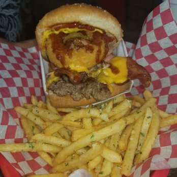 Dan's BBQ - Dubb Burger - American Near Me - Modesto, California