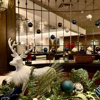 Copeland's - Holiday decor 2025 - Cajun/Creole Near Me - Jacksonville, Florida
