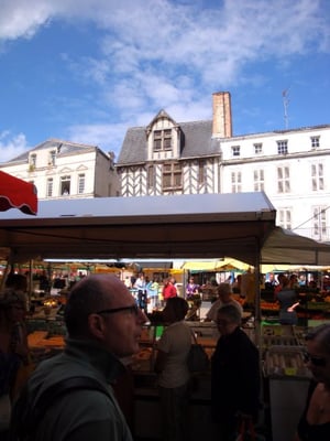 Vieux Marché de La Rochelle by null