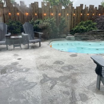 Burning Springs Spa & Thermal Pools - outdoor hot tub - Day Spas Near Me - Niagara Falls, Ontario Burning Springs Spa & Thermal Pools - outdoor hot tub - Day Spas Near Me - Niagara Falls, Ontario