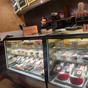 Junior's Restaurant - Bakeries Near Me - New York, New York
