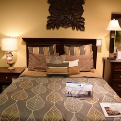 HOM Furniture