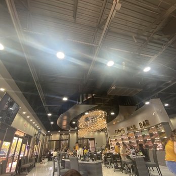 OMG! Nail Bar - Inside - Nail Salons Near Me - Tempe, Arizona