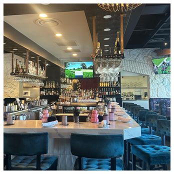 Story - Bar Counter Seating - New American Near Me - Anaheim, California Story - Bar Counter Seating - New American Near Me - Anaheim, California