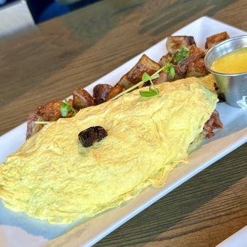 Café Luna - Coffee & Tea Near Me - Cambridge, Massachusetts