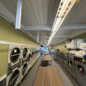 Crystal Clean Laundromat - Laundry Matt - Laundromat Near Me - North Vancouver, British Columbia Crystal Clean Laundromat - Laundry Matt - Laundromat Near Me - North Vancouver, British Columbia