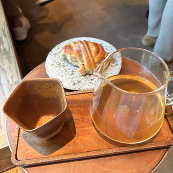 La Cabra - Tea and cardamom bun - Coffee & Tea Near Me - New York, New York La Cabra - Tea and cardamom bun - Coffee & Tea Near Me - New York, New York