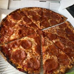 Medium thin crust pepperoni! Yum!!