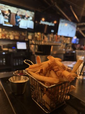 Warehouse Kitchen + Sports Bar by null