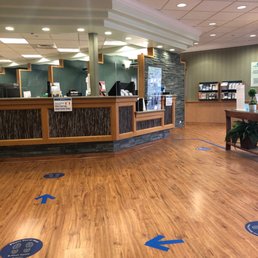 Lobby/check in/waiting area Lobby/check in/waiting area