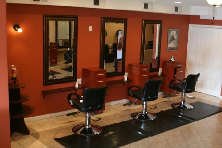 Norma Salon & Spa Logo