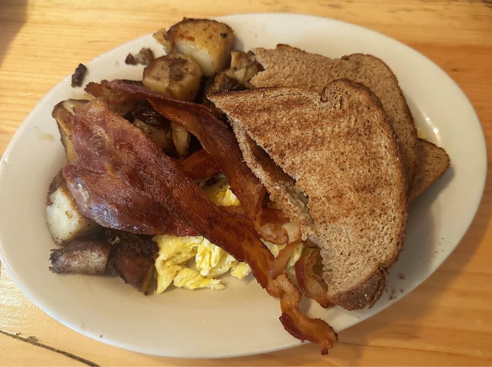 DEB’S LANDING Updated October 2024 12 Reviews 237 A Ossipee Lake