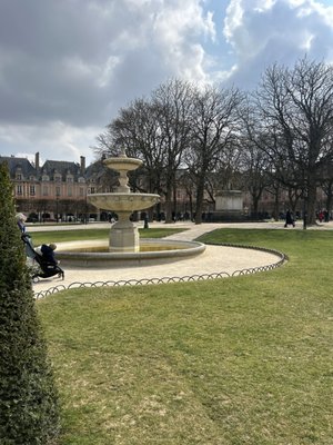 Place des Vosges by null