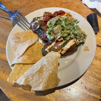 Tequila Willie's - appetizers, including chips, salsa, and guacamole - Tacos Near Me - Lemoyne, Pennsylvania