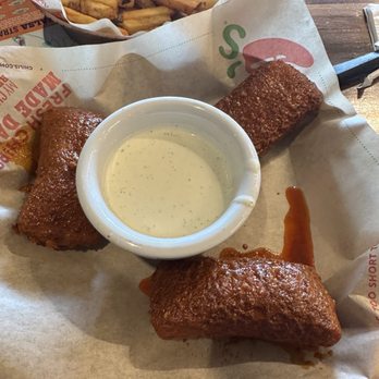 Chili's - Nashville Hot Mozz - Small - American Near Me - Mesa, Arizona Chili's - Nashville Hot Mozz - Small - American Near Me - Mesa, Arizona