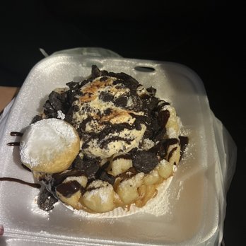 Sticky Icky Funnel Cakes - Oreo funnel cake - Juice Bars & Smoothies Near Me - Long Beach, California Sticky Icky Funnel Cakes - Oreo funnel cake - Juice Bars & Smoothies Near Me - Long Beach, California