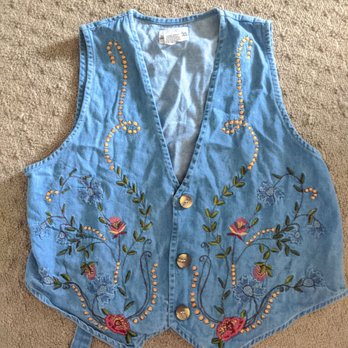 Ashby - $3 vest - Used, Vintage & Consignment Near Me - Richmond, Virginia