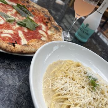Zeneli Pizzeria  - Spaghetti Cacio de Pepe, Margherita Pizza and Bellini - Pizza Near Me - New Haven, Connecticut