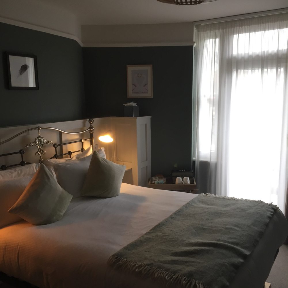Swan Hotel - Very comfortable & well-outfitted room with a balcony overlooking the Thames River. - Hotels Near Me - Staines, SRY Swan Hotel - Very comfortable & well-outfitted room with a balcony overlooking the Thames River. - Hotels Near Me - Staines, SRY