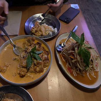 Kin Len Thai Night Bites - Battered Chicken Red Curry, Thai Papaya Salad - Thai Near Me - Seattle, Washington Kin Len Thai Night Bites - Battered Chicken Red Curry, Thai Papaya Salad - Thai Near Me - Seattle, Washington