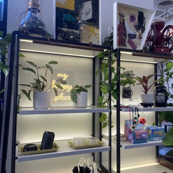 Savvvys - Charming décor. - Internet Cafes Near Me - Pasadena, California Savvvys - Charming décor. - Internet Cafes Near Me - Pasadena, California