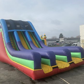 Jumpy House Rentals - Gigantic 24 foot dual lane dry slide - Bounce House Rentals Near Me Jumpy House Rentals - Gigantic 24 foot dual lane dry slide - Bounce House Rentals Near Me